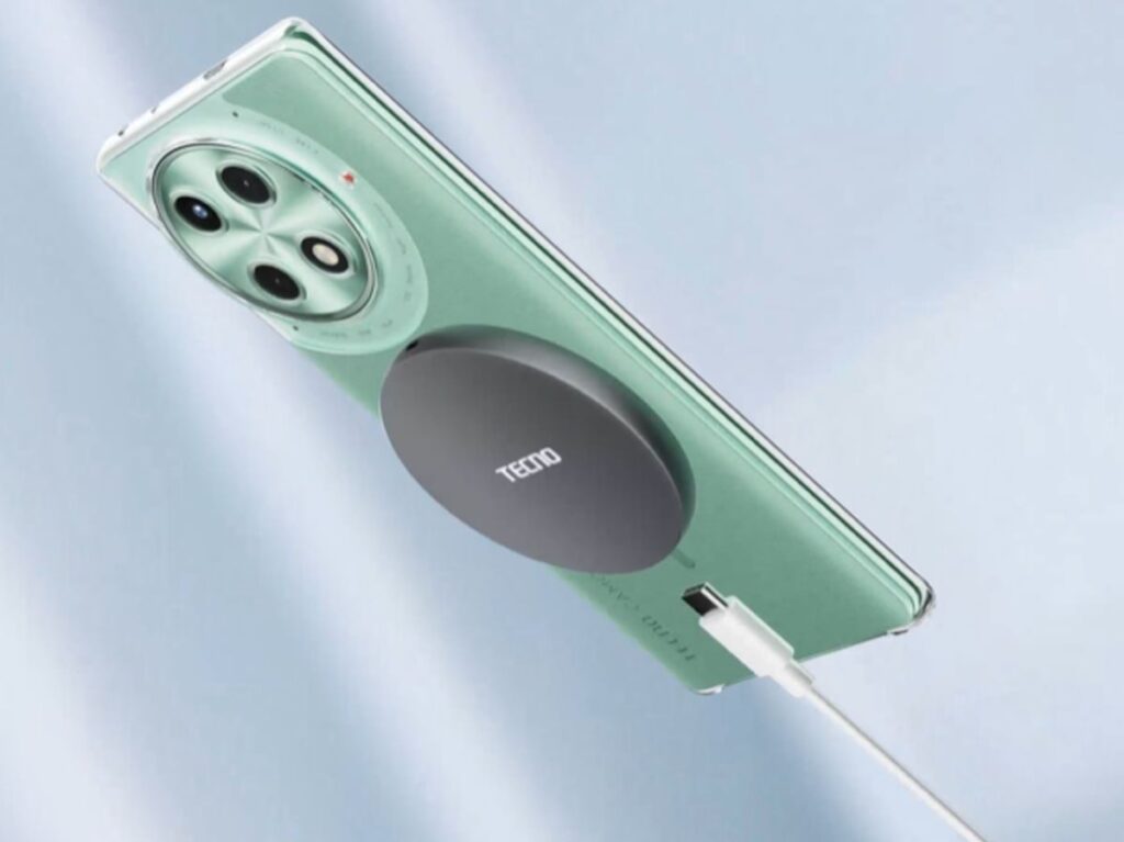 Tecno tease le nouveau Camon 30S Pro avec charge sans fil, une première pour la marque 65 Tecno s'apprête à révolutionner le marché des smartphones avec son nouveau Camon 30S Pro, annoncé le 30 juillet 2024 et attendu en août. En intégrant pour la première fois la charge sans fil à sa gamme, Tecno propose un appareil alliant design élégant, performance robuste et innovation technologique. Découvrez les caractéristiques et les nouveautés de ce modèle qui promet de faire sensation.