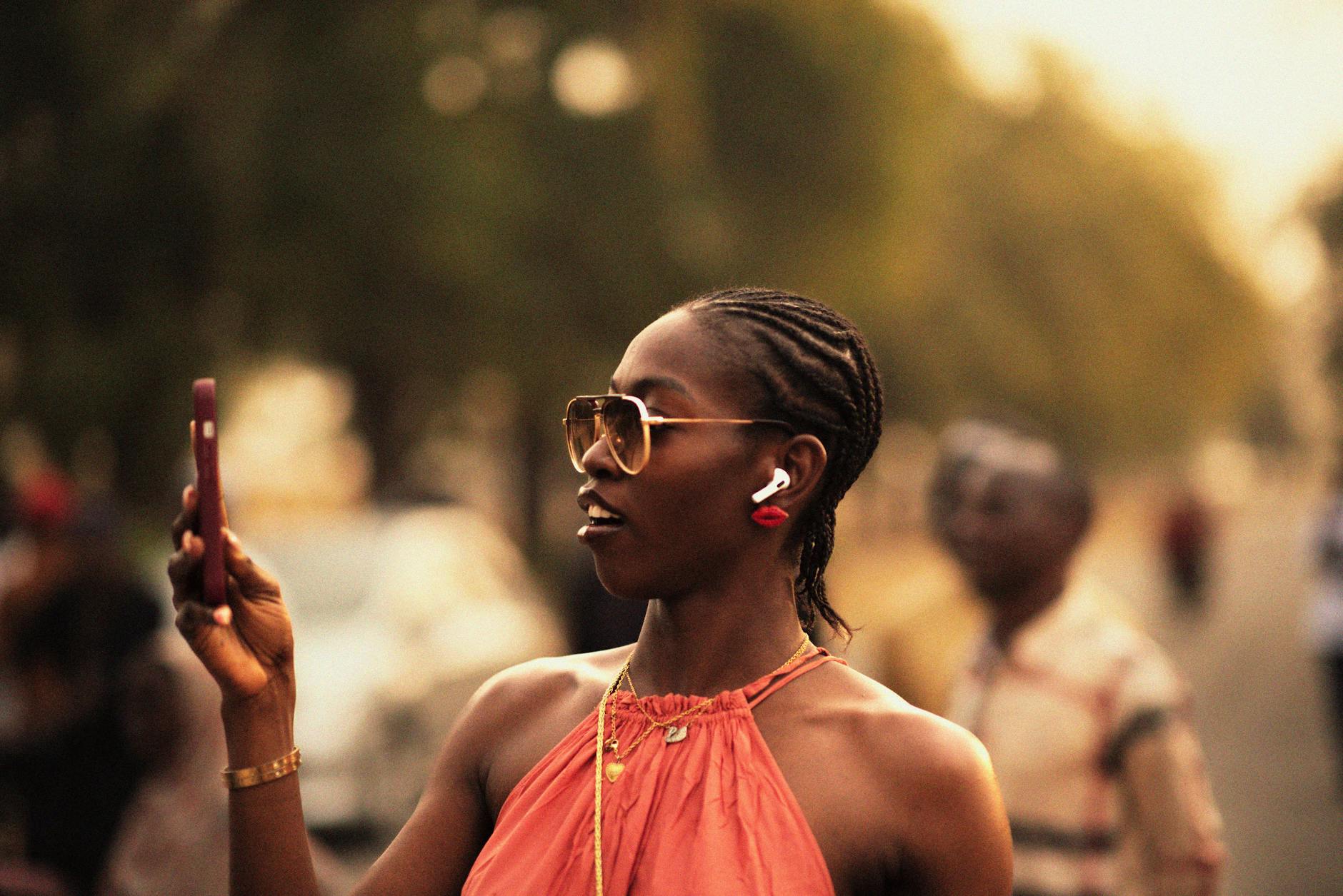 Messagerie instantanée : Ces applications "Made in Cameroon" qui rivalisent avec les géants du secteur