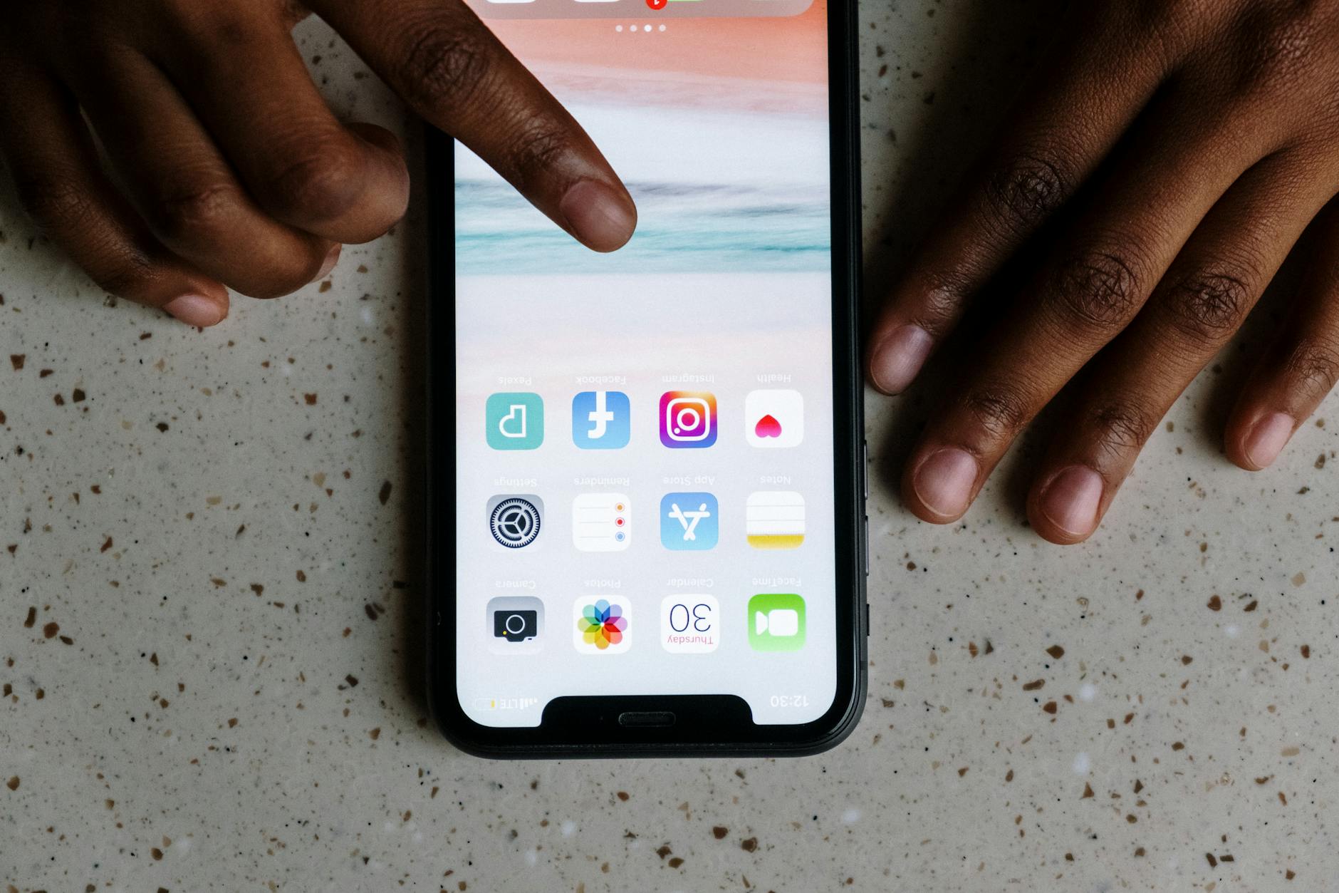 Internet et réseaux sociaux au Cameroun : les chiffres clés de 2025 64 Internet et réseaux sociaux au Cameroun : les chiffres clés de 2025