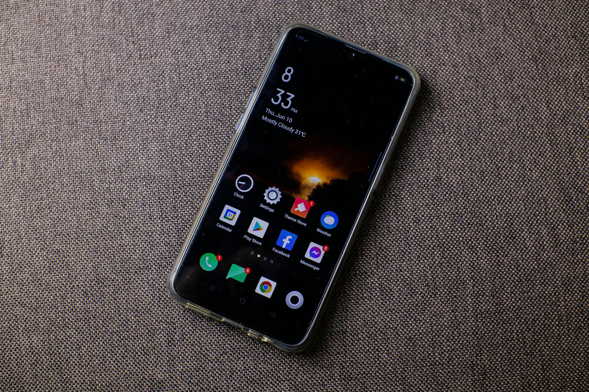 Gorilla Glass en crise : pourquoi les fabricants de smartphones optent pour leurs solutions maison ?