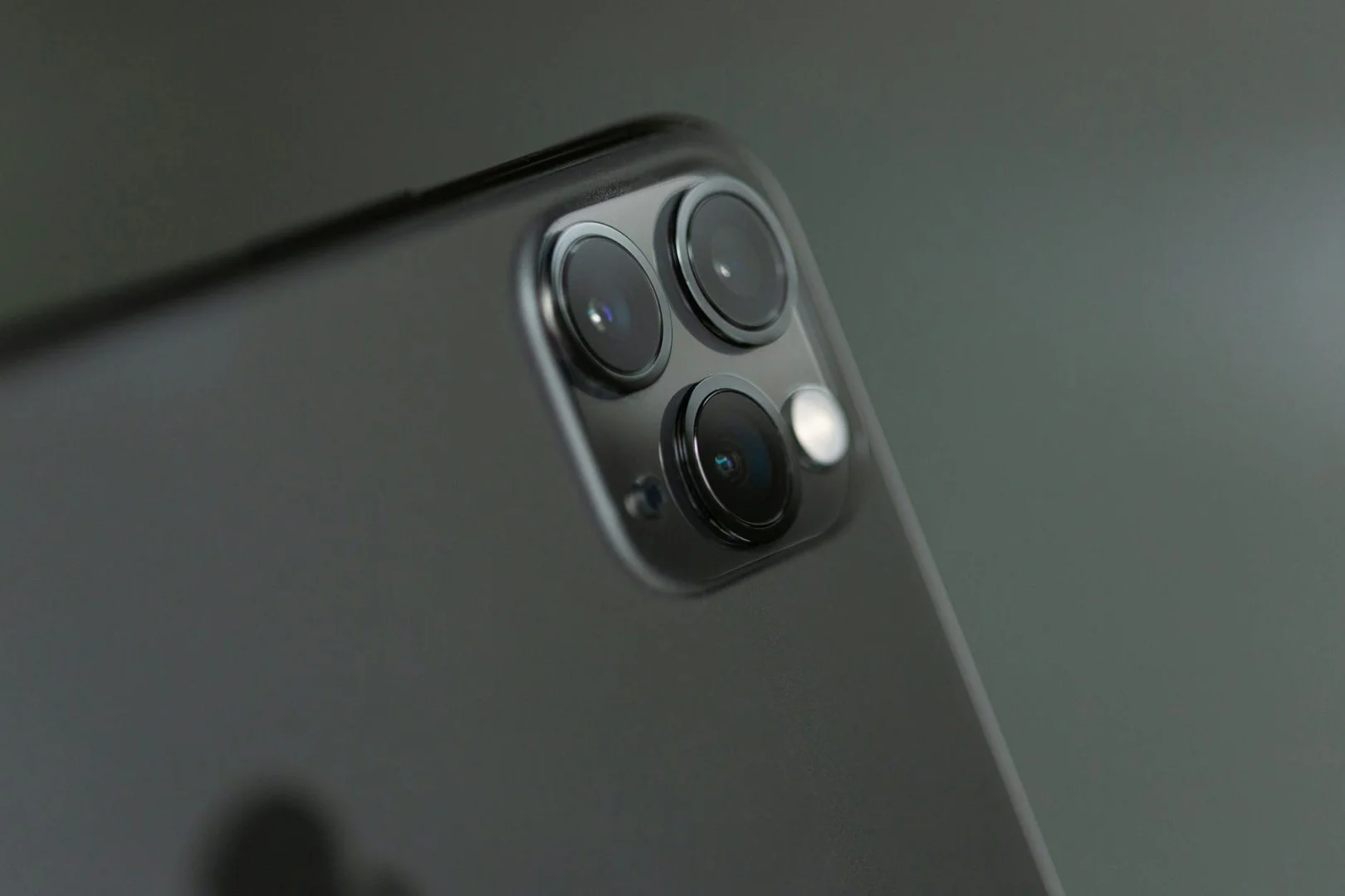 Cameroun : Les Meilleurs Clones d’iPhone en 2025 - Performance et Design à Prix Abordables 69 Cameroun : Les Meilleurs Clones d’iPhone en 2025 - Performance et Design à Prix Abordables