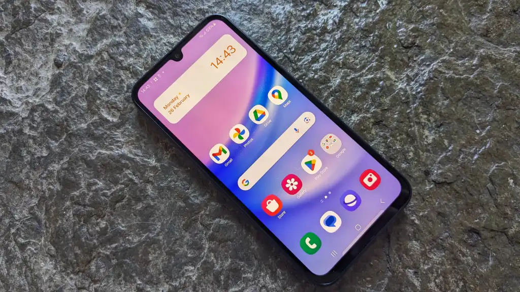 Samsung Galaxy A15 review FRONT2