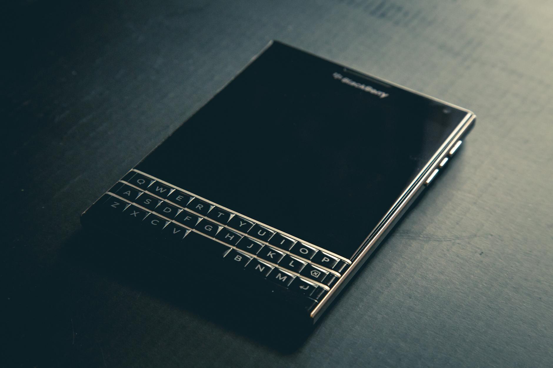 Zinwa Q25 : le smartphone à clavier qui veut relancer la nostalgie BlackBerry en 2025