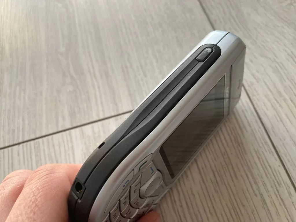 Avant l’iPhone, il y avait le Nokia 6630 : le smartphone qui a connecté le monde 63 Nokia 6630 2