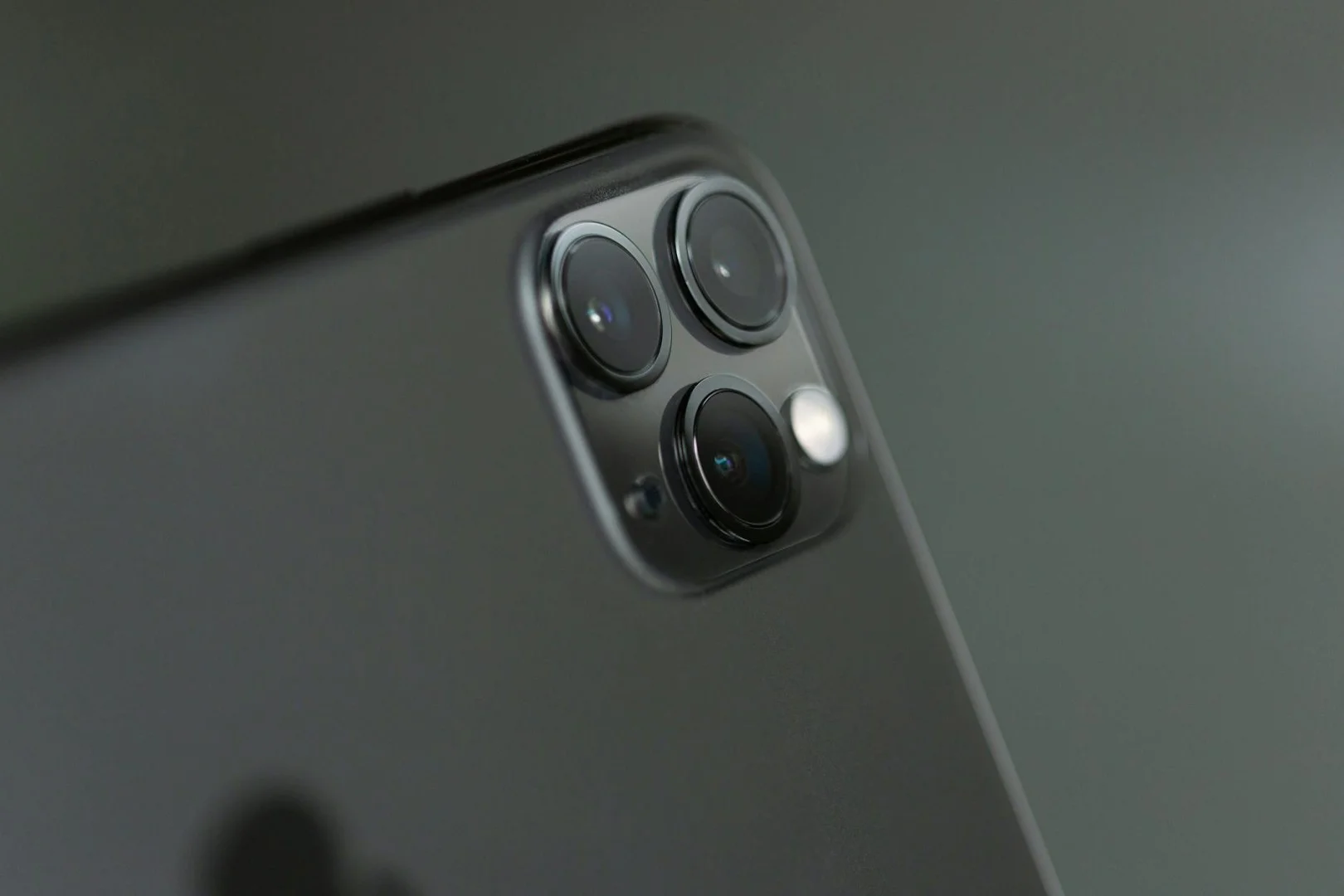 iPhone 11 Pro Max classé « vintage » : Apple signe la fin d’une époque 64 Apple classe l’iPhone 11 Pro Max parmi les « vintage » : iOS 27 hors de portée ?