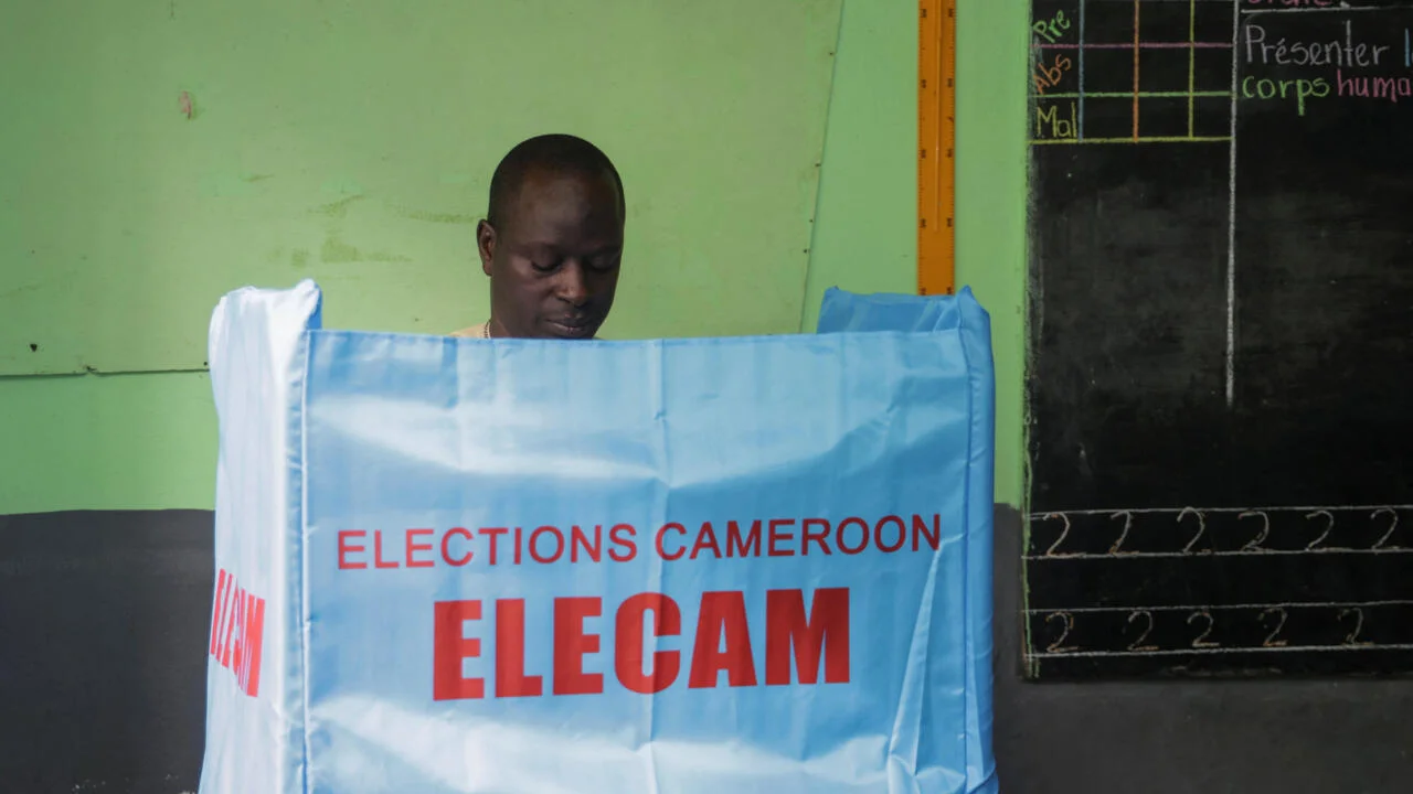 Présidentielle 2025 : quand les réseaux sociaux redessinent la démocratie camerounaise