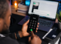 IMEI au Cameroun : le mode d’emploi essentiel pour vérifier le statut douanier de votre smartphone