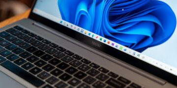 Ordinateur portable TECNO MegaBook présenté lors d'une démonstration de la gamme de PC du constructeur chinois
