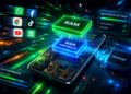 RAM virtuelle Android : pourquoi la désactiver n'est pas toujours une bonne idée 71 Illustration 3D d’un smartphone Android montrant le fonctionnement de la RAM virtuelle et de la gestion mémoire avancée pour améliorer le multitâche et la fluidité des applications.
