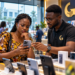Téléphones non dédouanés : Glotelho rassure, mais qui protège l’acheteur de bonne foi ? 74 Téléphone non dédouané au Cameroun avec un consommateur africain face au risque de blocage du réseau